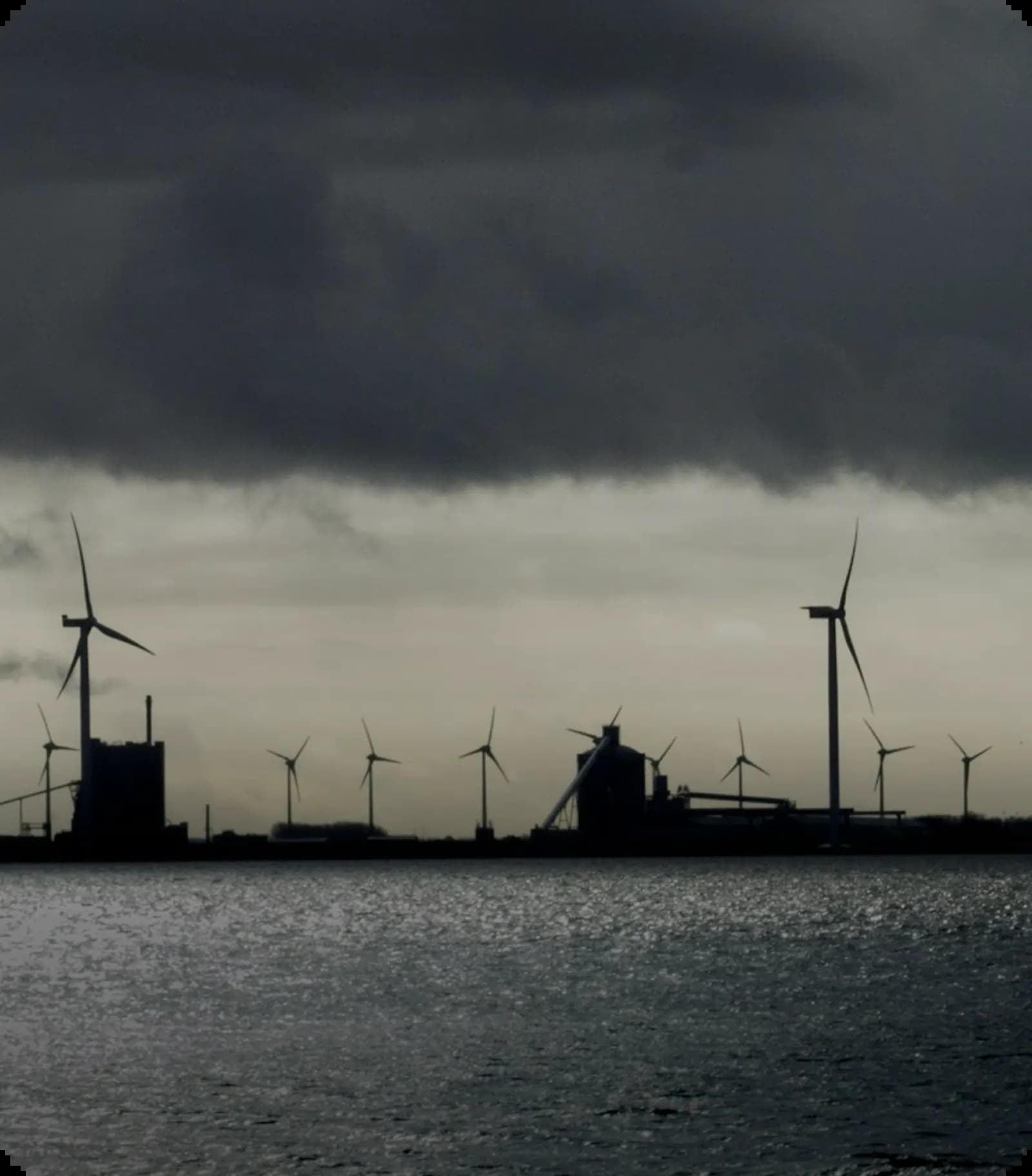 Secure and Efficient Energy Trading Platform Card